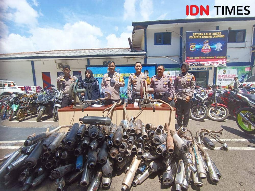 225 Knalpot Brong Disita dan Dimusnahkan Polresta Bandar Lampung