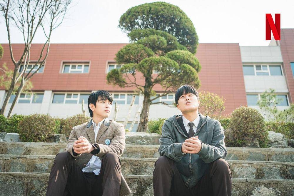 still cut drakor Chicken Nugget (instagram.com/netflixkr)