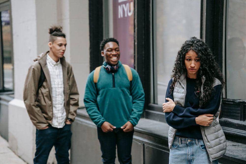 ilustrasi perempuan bersedih (pexels.com/Keira Burton)