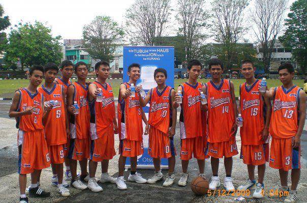 Saat Student-Athlete Meneladani Idola Mereka yang Berpuasa