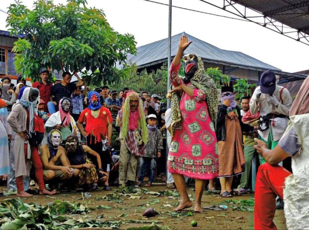Festival Budaya Sekala Bekhak Lampung Barat (instagram/festivalsekalabekhak)