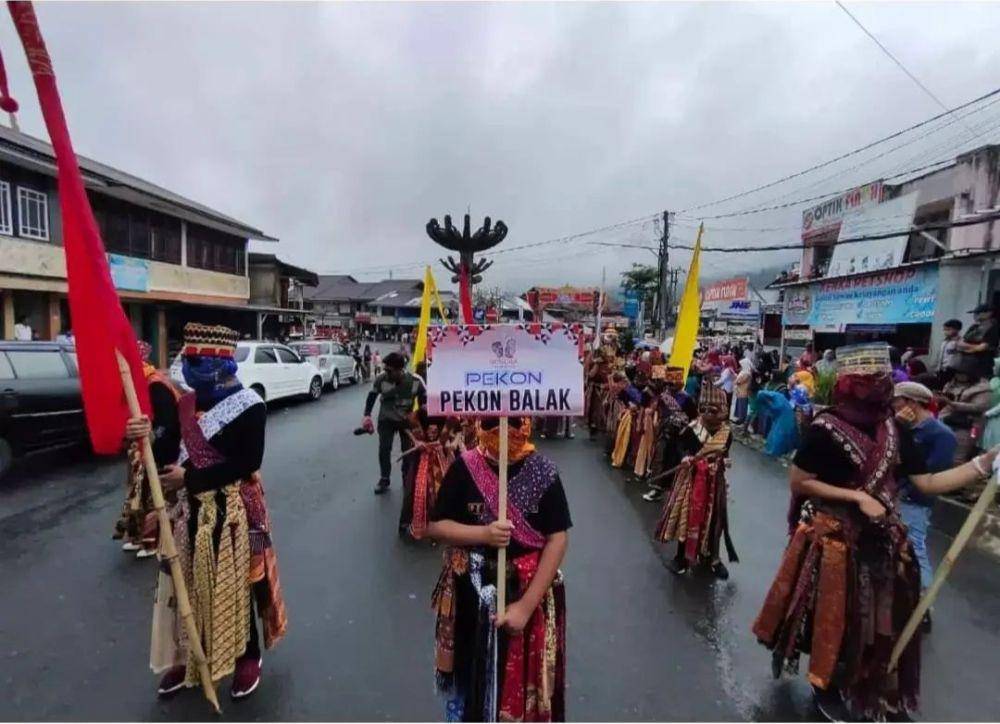 Festival Budaya Sekala Bekhak Lampung Barat (instagram/festivalsekalabekhak)