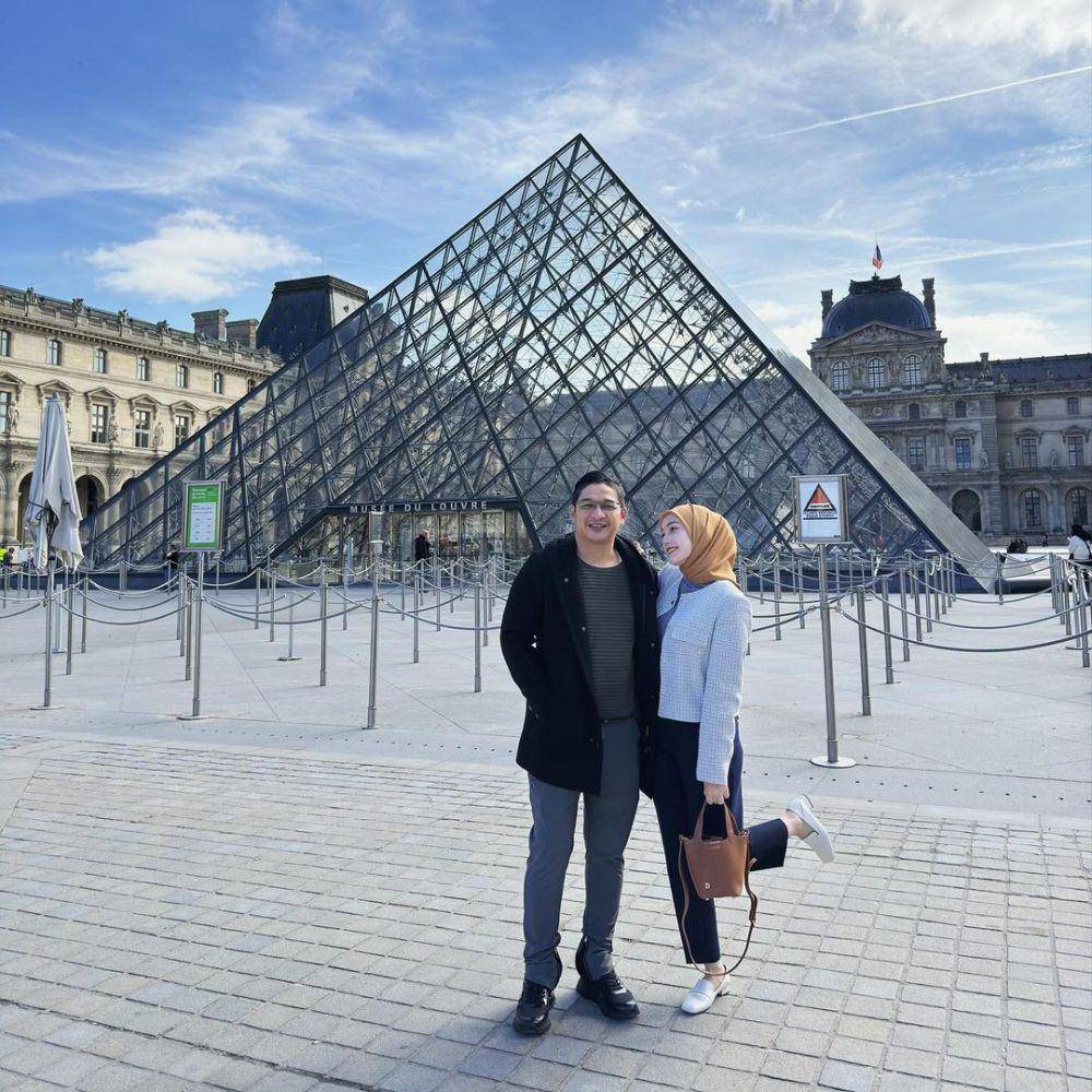 potret Pasha Ungu dan Adelia Pasha di Paris (instagram.com/pashaungu_vm)