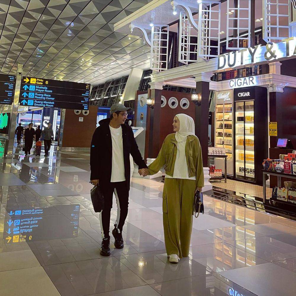 potret Pasha Ungu dan Adelia Pasha di Paris (instagram.com/pashaungu_vm)