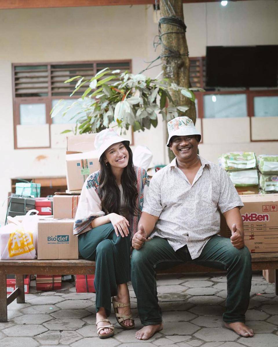 potret Yasmin Napper kunjungi rumah singgah ADHA di Solo (instagram.com/yasminnapper)