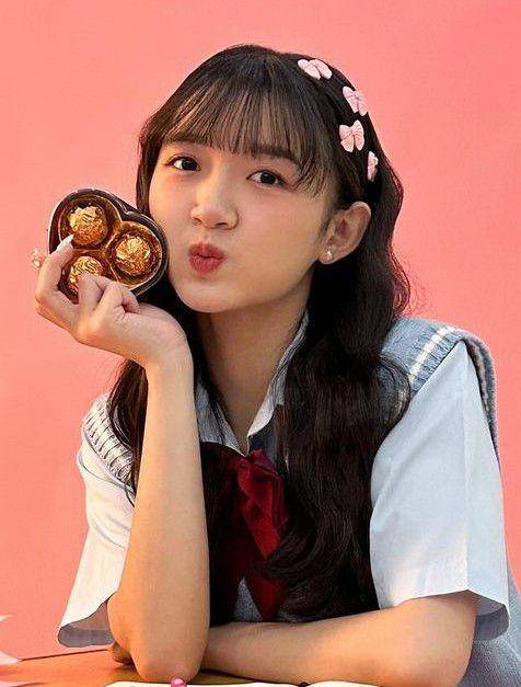 Aurellia JKT48 (instagram.com/jkt48.aurellia_)