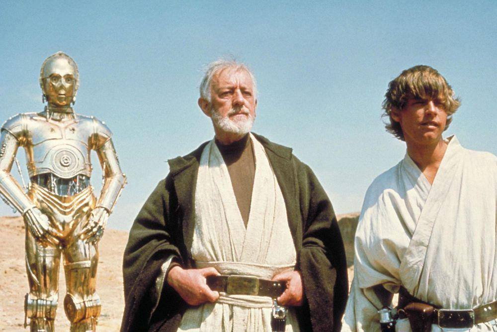 Alec Guinness (tengah) dalam film Star Wars (dok. Lucasfilm/Star Wars)