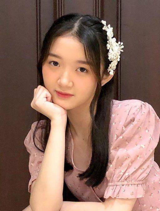 Aurellia JKT48 (instagram.com/jkt48.aurellia_)
