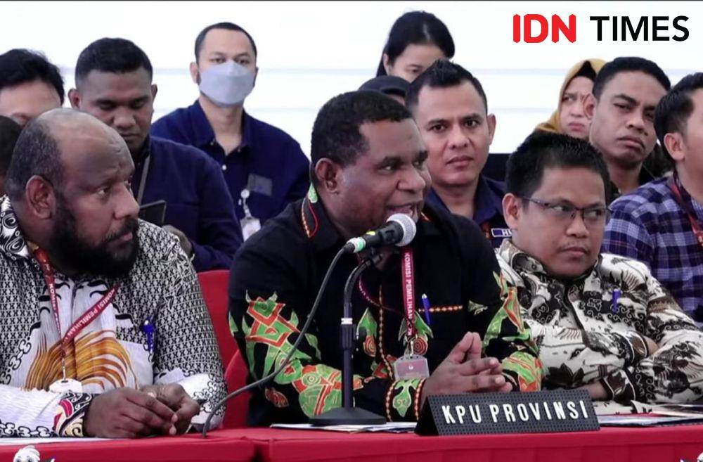 Komisioner KPU Provinsi Papua Pegunungan, Theodorus Kossay (IDN Times/Yosafat Diva Bayu Wisesa)