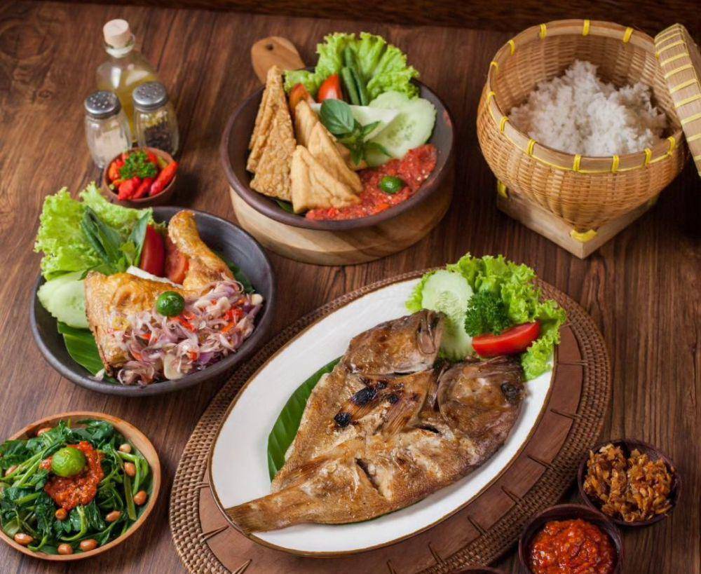 Menu makanan di Segara Bambu. (Instagram/segarabambubali)