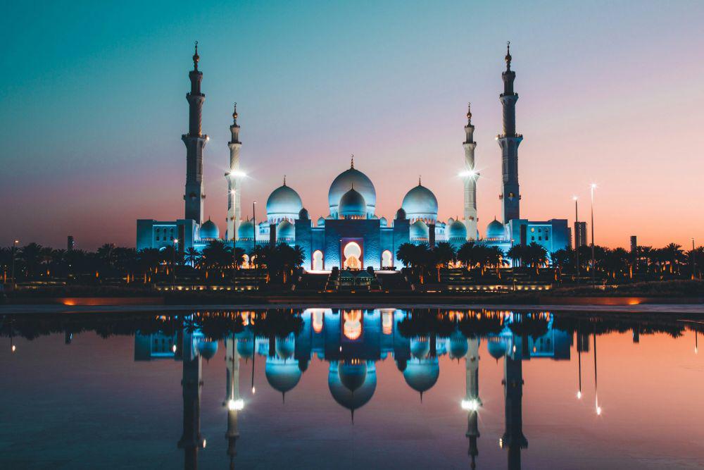 10 Wisata Religi di Abu Dhabi, Terkenal dengan Arsitektur yang Megah