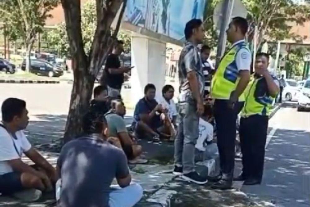 Bawa Parang ke Area Bandara Ngurah Rai, Sopir Ditangkap Petugas