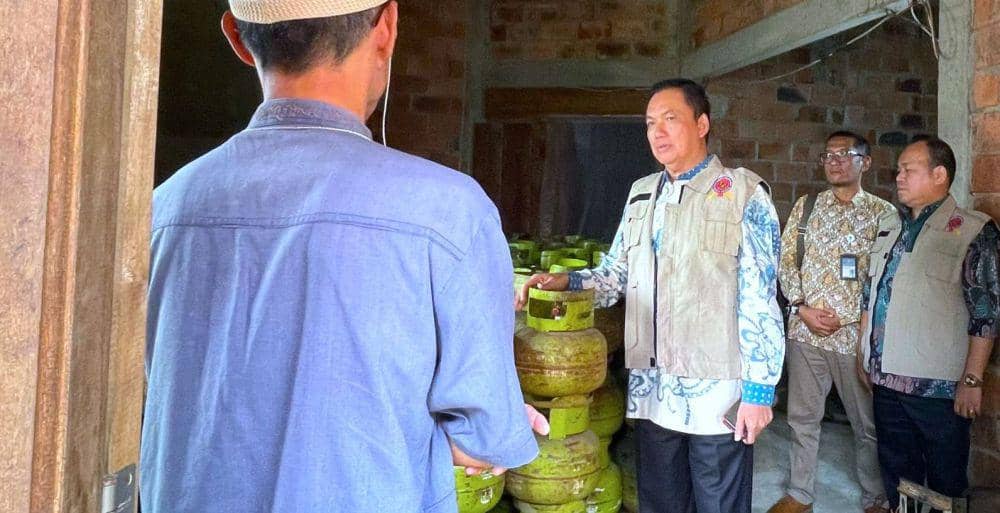 Pengecekan harga LPG di Sumsel (Dok: KPPU)