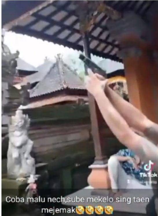 Postingan pelaku kepemilikan senjata api ilegal di Tiktok. (Dok. IDN Times/istimewa)