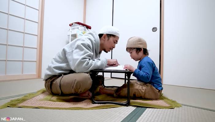 potret Ramadan keluarga Neo Japan (youtube.com/Neo Japan)