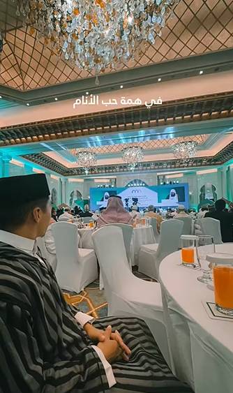 potret Taqy Malik ikut konferensi umat Islam seluruh dunia saat umrah (instagram.com/taqy_malik)