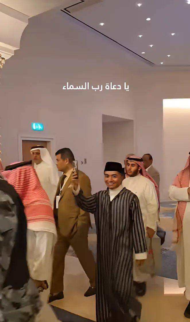 potret Taqy Malik ikut konferensi umat Islam seluruh dunia saat umrah (instagram.com/taqy_malik)