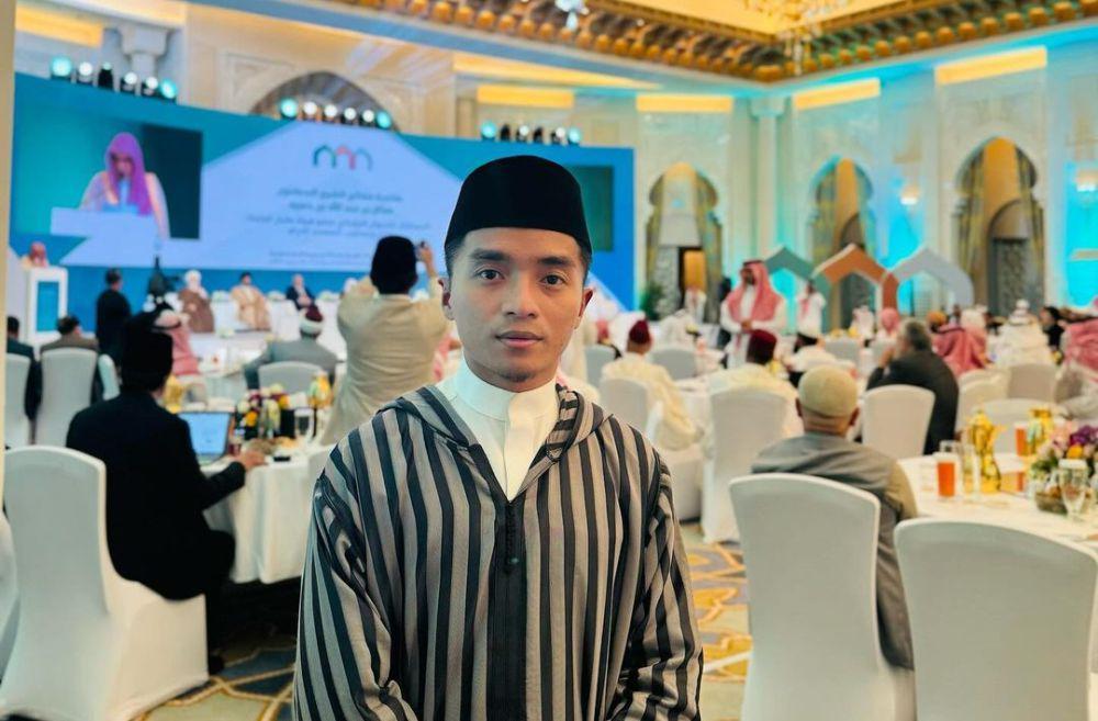 7 Momen Taqy Malik Ikut Konferensi Umat Islam Seluruh Dunia saat Umrah