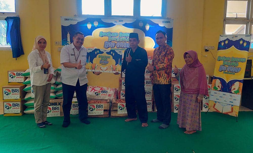 Berbagi Berkah Ramadan, BRI Batang Salurkan Sembako di 3 Panti Asuhan