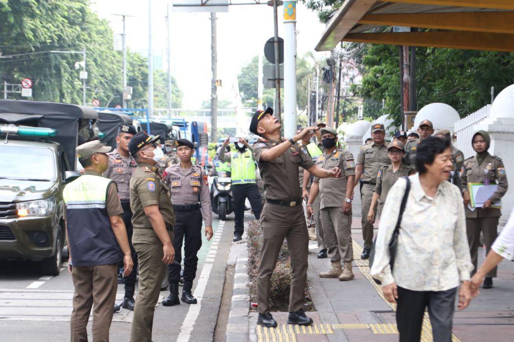 961 Pedagang Kaki Lima hingga Parkir Liar Terkena Razia Satpol PP DKI