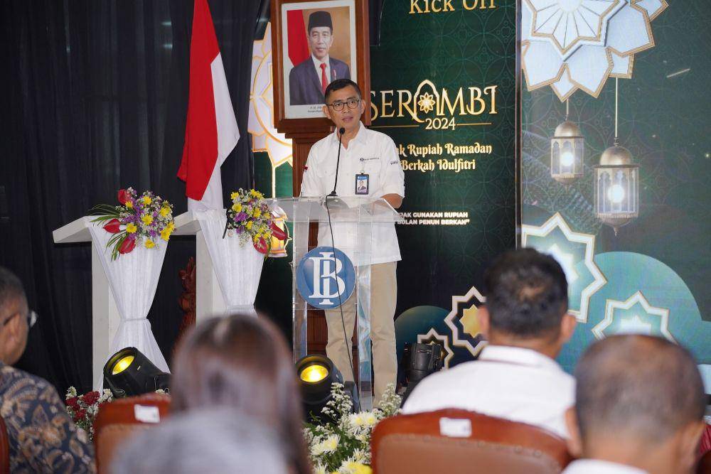 Kepala Perwakilan Bank Indonesia Jateng, Rahmat Dwisaputra saat meluncurkan kegiatan penukaran uang pada momen Ramadan dan Lebaran, yakni Semarak Rupiah Ramadan dan Berkah Idulfitri (Serambi) 2024, Rabu (20/3/2024). (dok. BI Jateng)