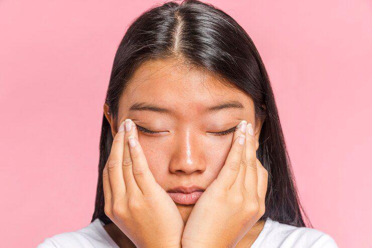 5 Fakta Masalah Kulit Berminyak, Begini Cara Merawatnya Bestie