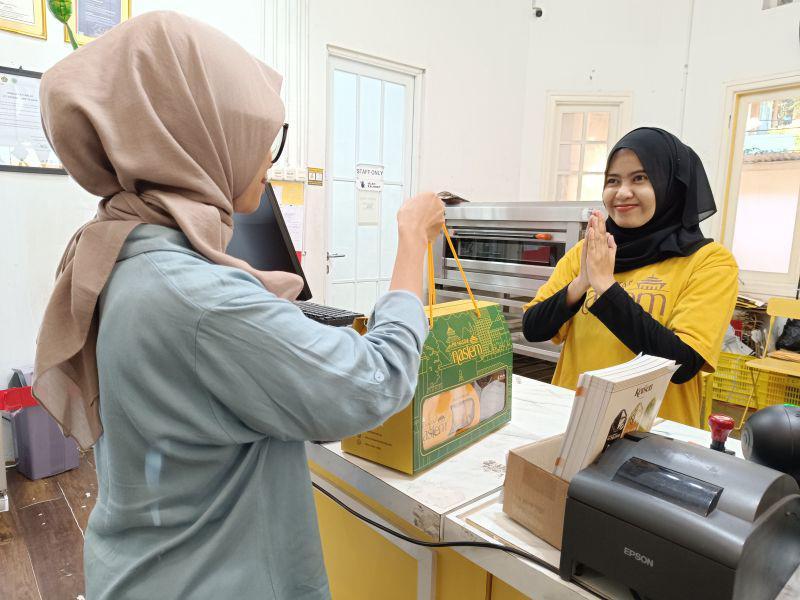 Cari Oleh-oleh Lebaran Khas Bandung? Pie Naslem Bisa Jadi Pilihan Nih