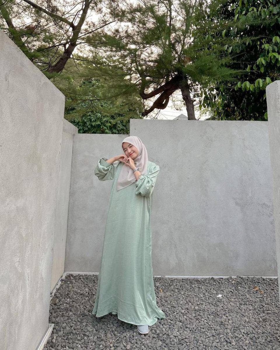 inspirasi OOTD ala Zakila Angel (instagram.com/bbyjiangel_)
