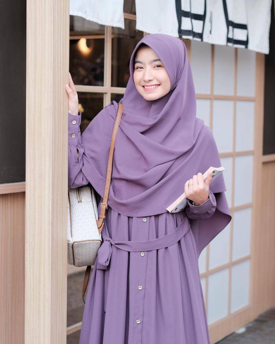 inspirasi OOTD ala Zakila Angel (instagram.com/bbyjiangel_)