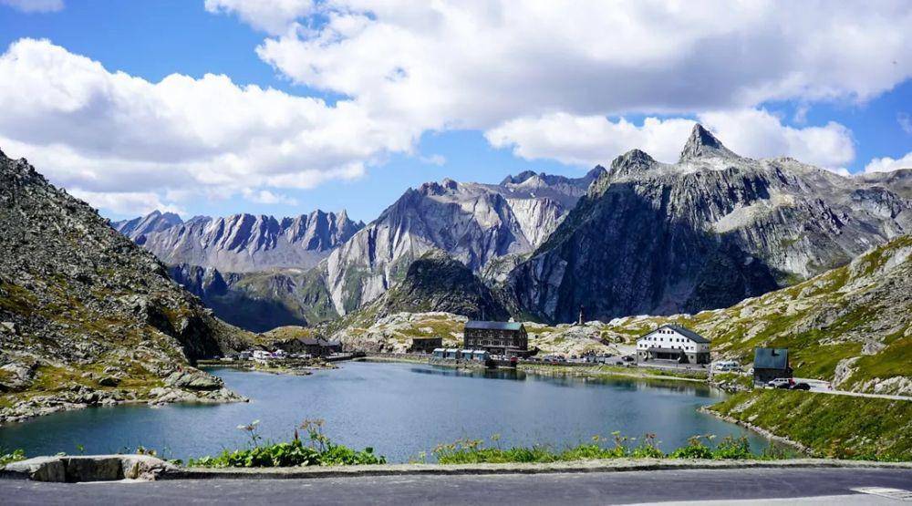 Terowongan Grand Saint Bernard, Swiss (italia.it)