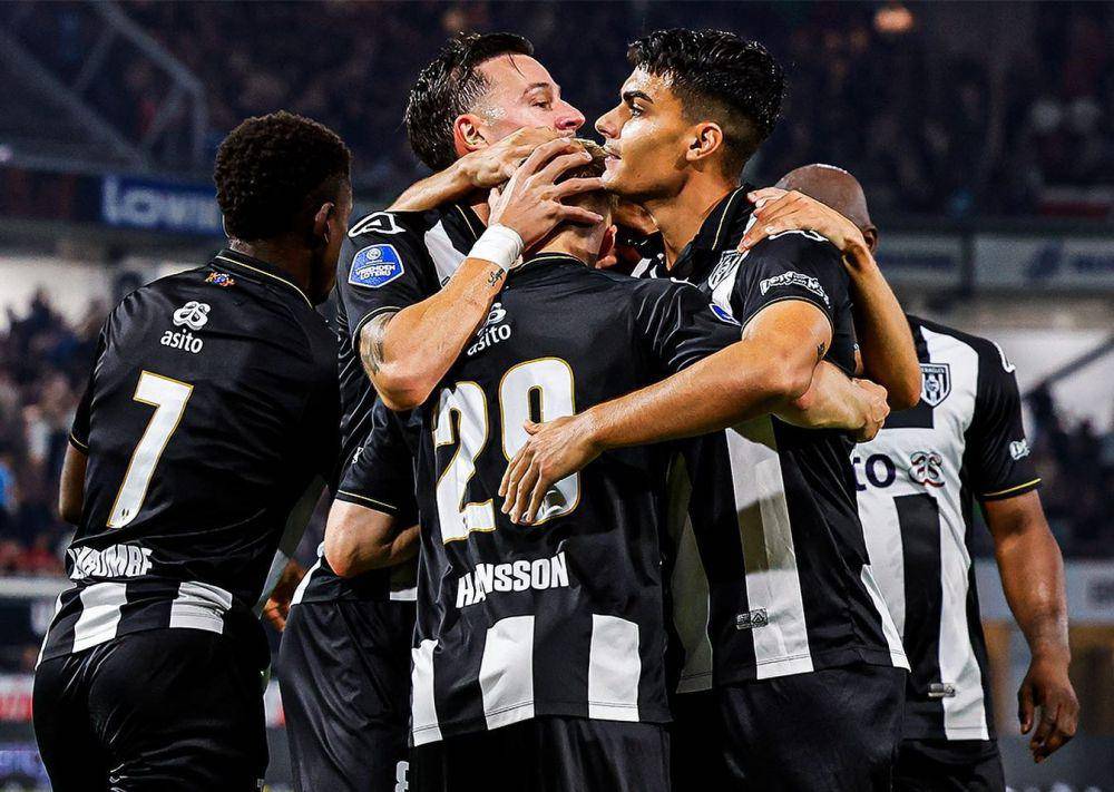 Pemain Heracles Almelo saat merayakan gol. (instagram.com/heraclesalmelo)