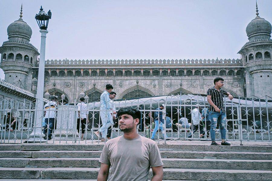 Makkah Masjid, Hyderabad (unsplash.com/@iliassami)