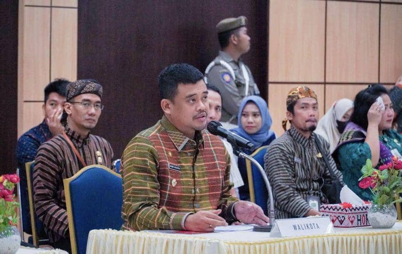 Pemko Medan menyerahkan laporan ke Perwakilan BPK Sumut (Dok. Diskominfo Medan)