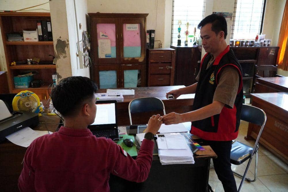 (Tim Pidsus Kejati Sumsel saat menggeledah 3 kantor dinas di Musi Rawas) IDN Times/istimewa