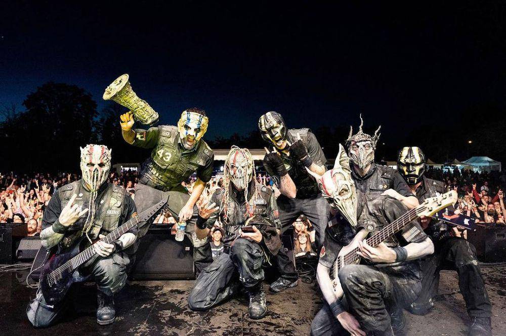 Mushroomhead  (instagram.com/mushroomheadofficial)