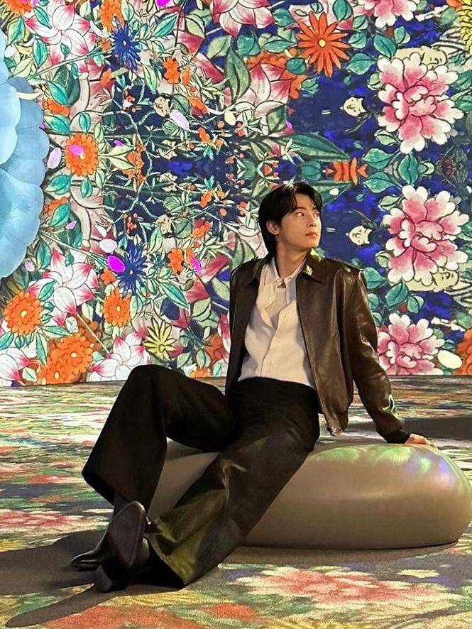 potret Cha Eun Woo (instagram.com/eunwo.o_c)