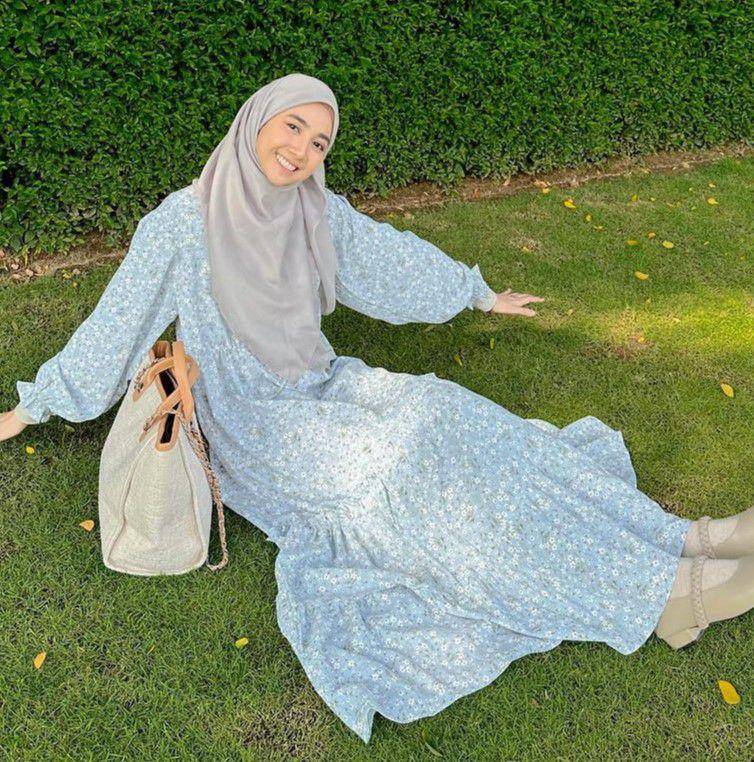 warna jilbab yang cocok dipadukan baju biru muda (instagram.com/richaeu)