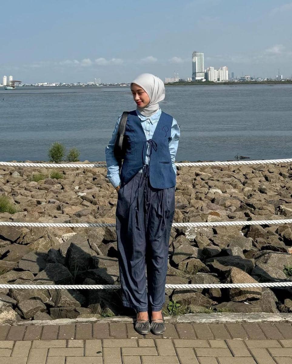 inspirasi ootd layering hijab trendi ala Kana Zahra (instagram.com/kanazhra)