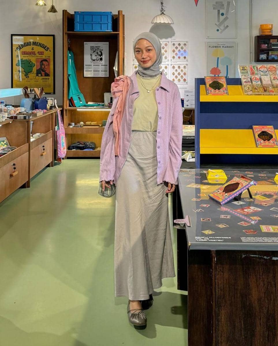 inspirasi ootd layering hijab trendi ala Kana Zahra (instagram.com/kanazhra)