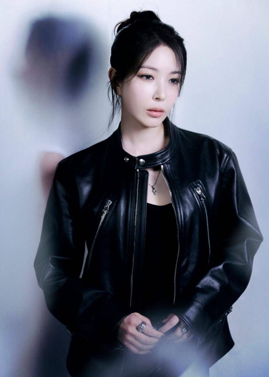 BoA untuk single 정말, 없니? (Emptiness) (twitter.com/BoA_Official)
