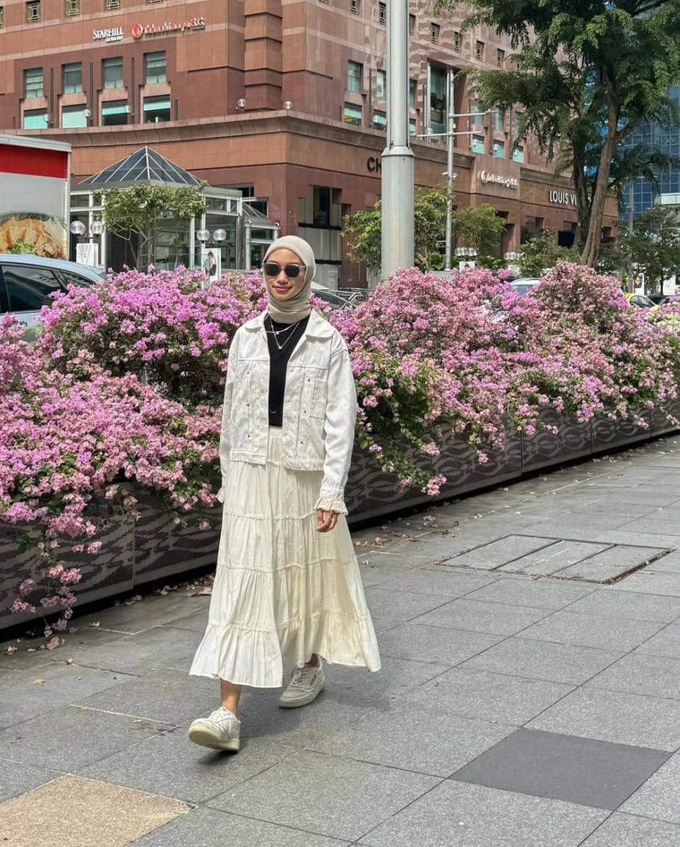 inspirasi ootd layering hijab trendi ala Kana Zahra (instagram.com/kanazhra)