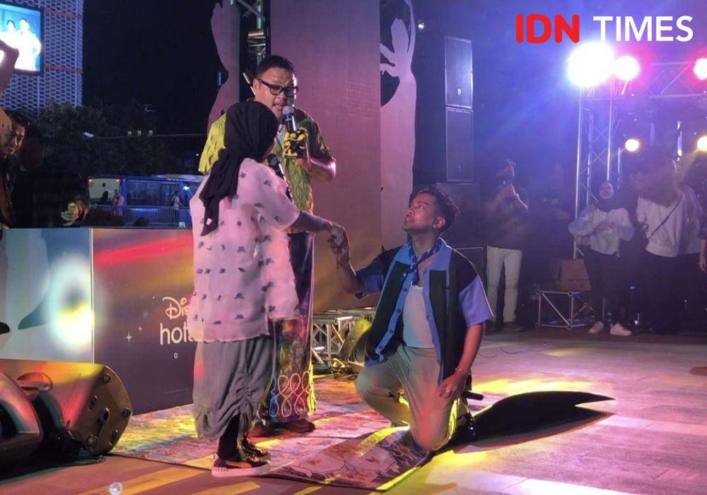 momen keseruan 90s/00s Rewind Karaoke with Reza Chandika & Gamaliél di Sarinah pada Sabtu (23/3/2024) (IDN Times/Elizabeth Chiquita)