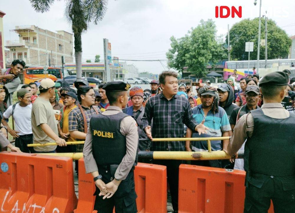 massa aksi minta Sobartua segera dibebaskan (IDN Times/Eko Agus Herianto)