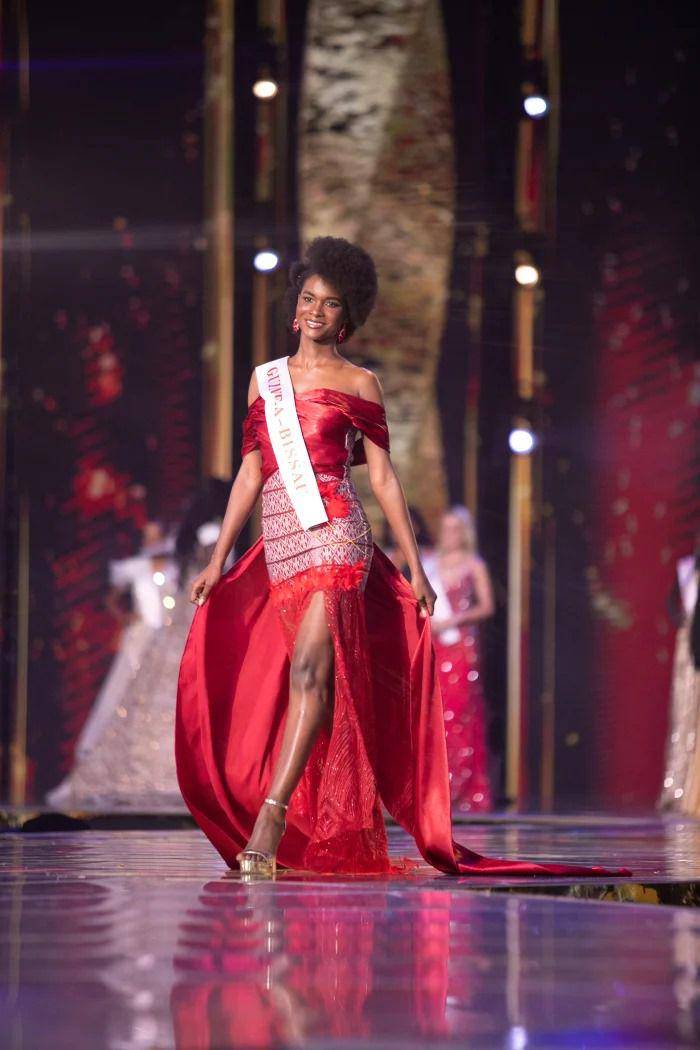 Potret Finalis dari Afrika di Sesi Gaun Malam Final Miss World 2024 (missworld.com)