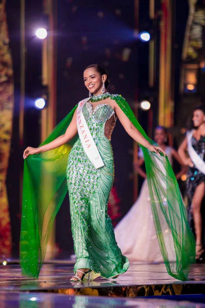 Potret Finalis dari Afrika di Sesi Gaun Malam Final Miss World 2024 (missworld.com)