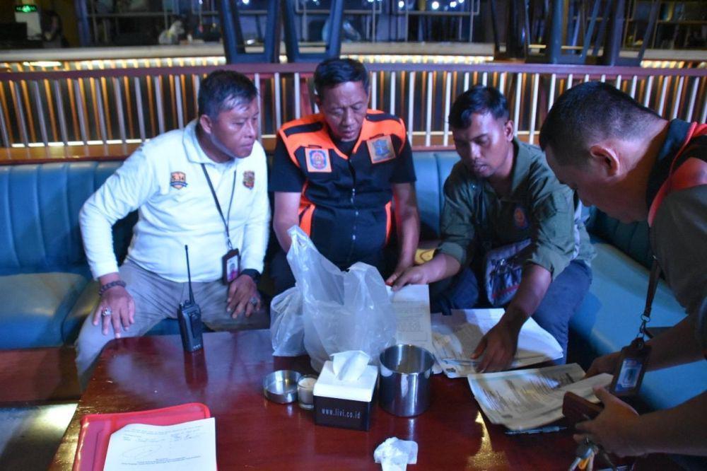 Kelab Malam di Surabaya Ini Nekat Jual Mihol saat Ramadan