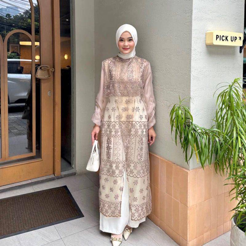 Long outer untuk lebaran (Shoppee.com/seyha)