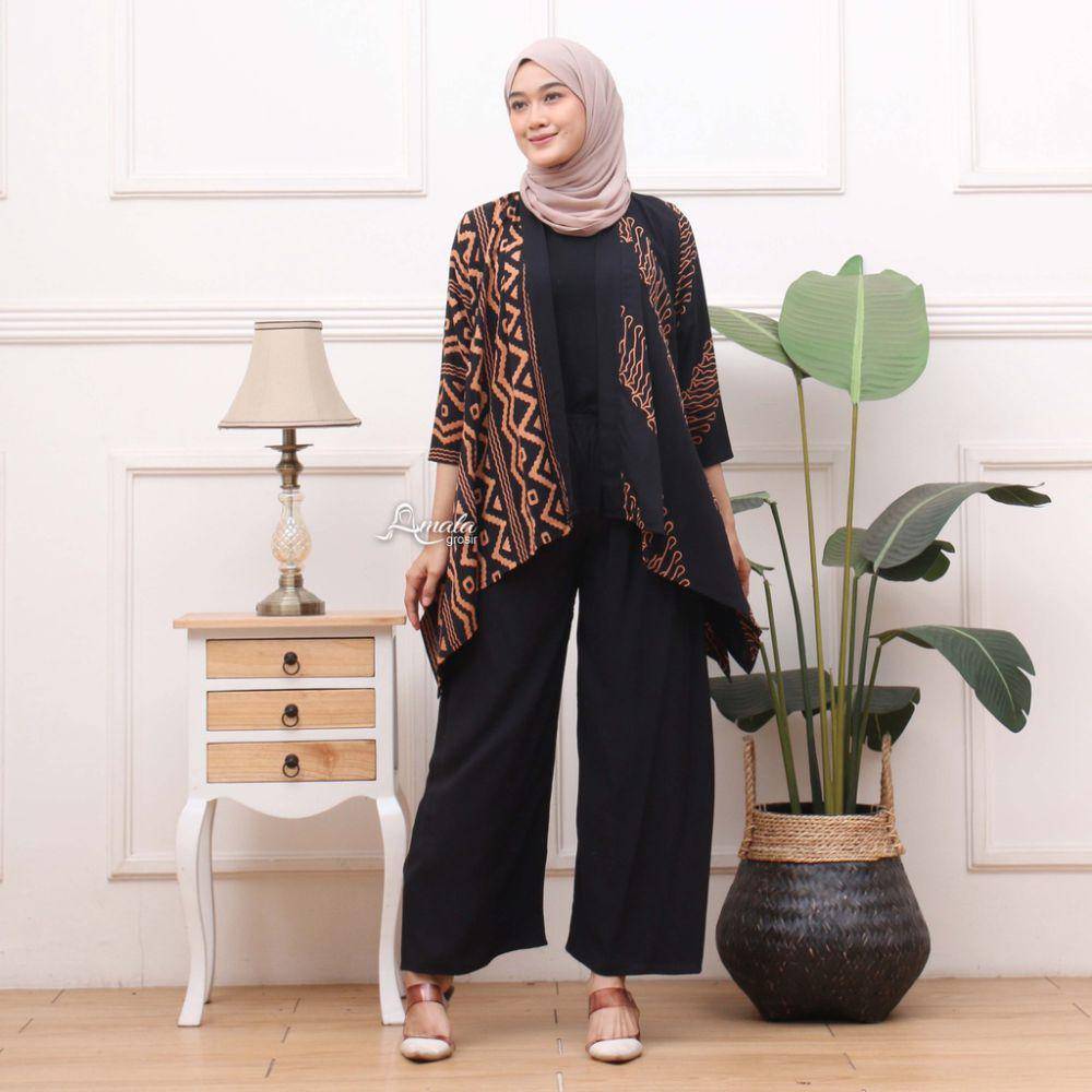 One set batik untuk outfit lebaran (Shopee.com/Grosir Klamby)