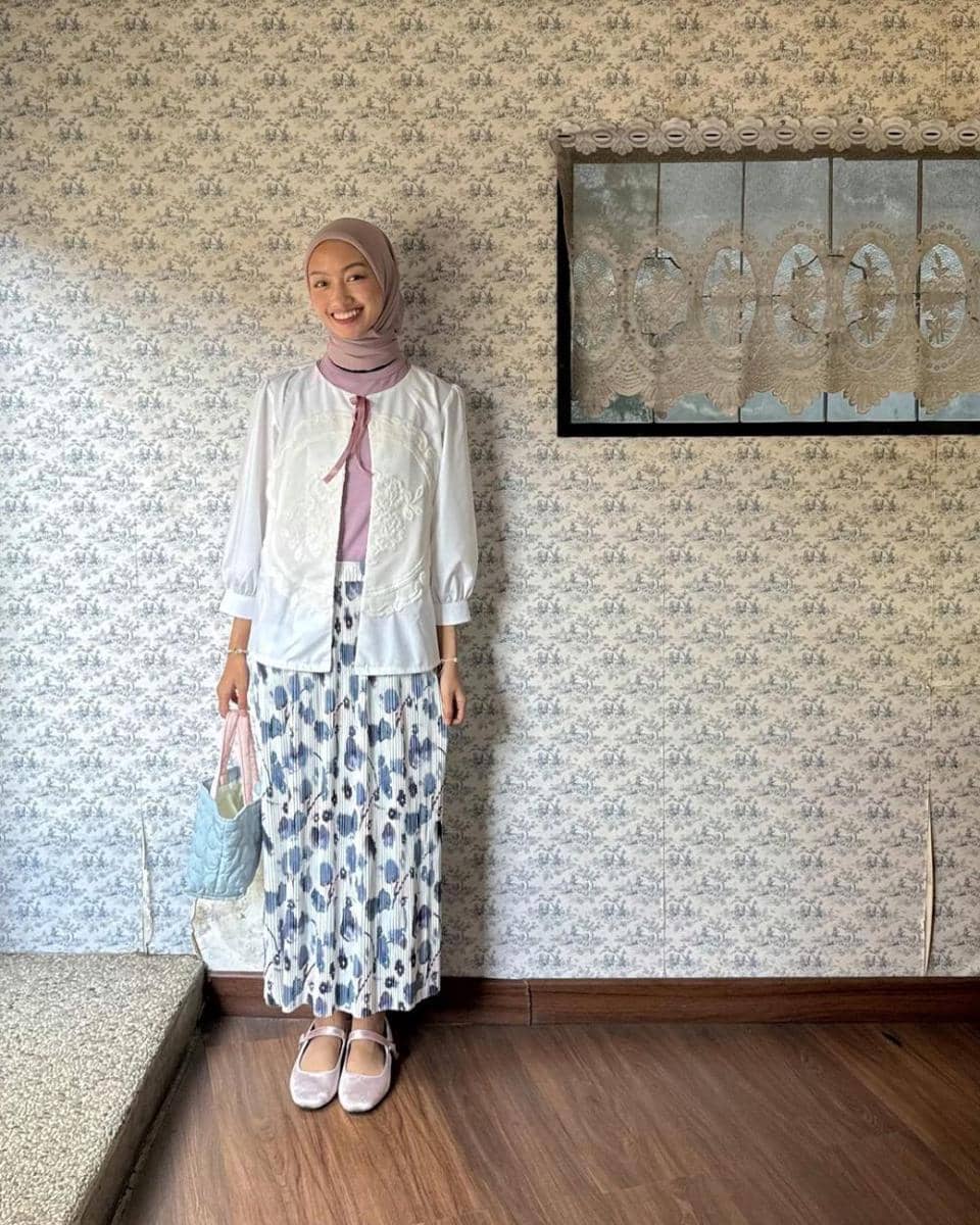 inspirasi ootd layering hijab trendi ala Kana Zahra (instagram.com/kanazhra)