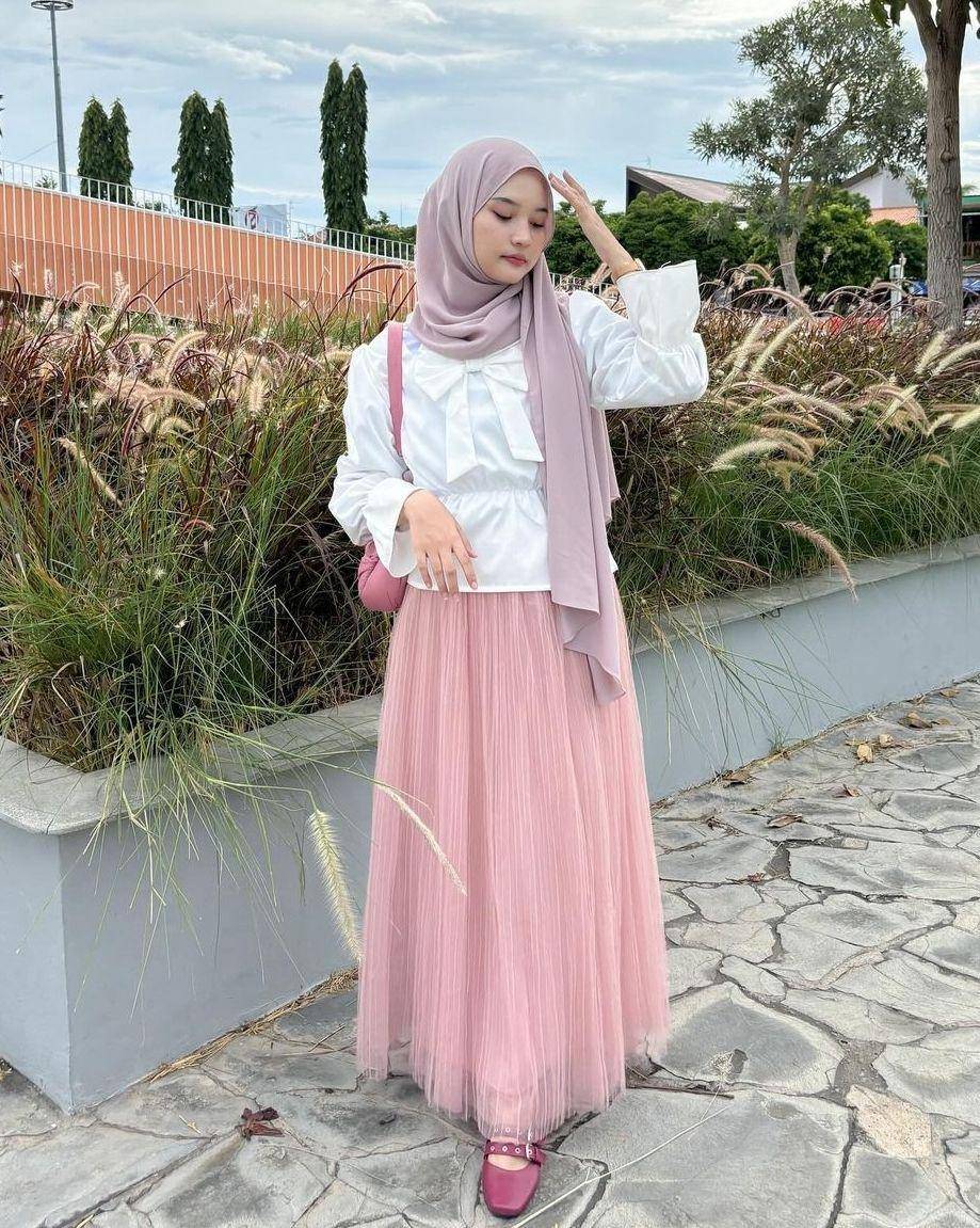 Style hijab coquette (instagram.com/siskaamera)